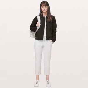 Lululemon On The Fly Crop 23”
